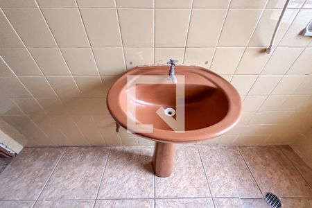 Casa à venda com 61m², 2 quartos e sem vaga Casa à venda com 61m², 2 quartos e sem vagaBanheiro