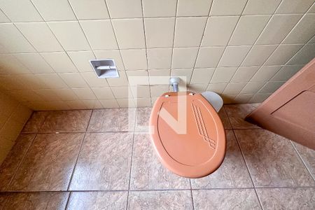 Casa à venda com 61m², 2 quartos e sem vaga Casa à venda com 61m², 2 quartos e sem vagaBanheiro