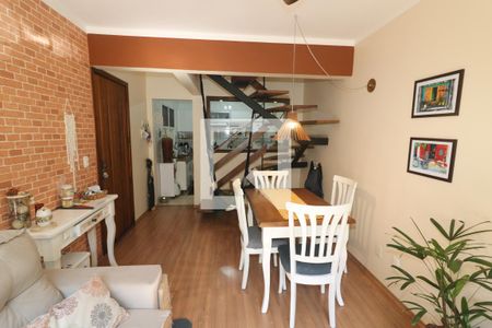 Sala 1 de casa de condomínio à venda com 3 quartos, 115m² em Medianeira, Porto Alegre