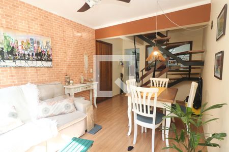 Sala 1 de casa de condomínio à venda com 3 quartos, 115m² em Medianeira, Porto Alegre