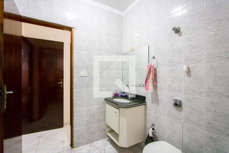 Casa à venda com 127m², 3 quartos e 2 vagas Casa à venda com 127m², 3 quartos e 2 vagasBanheiro social