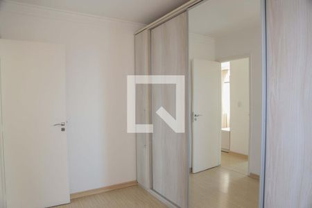 Quarto 2 de apartamento para alugar com 2 quartos, 56m² em Jardim Roberto, Osasco