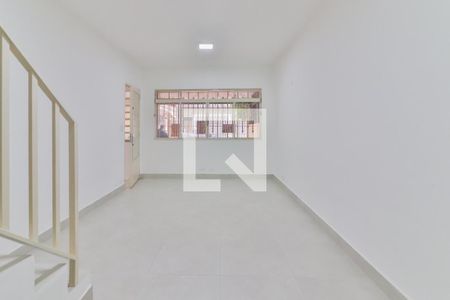 Sala de casa à venda com 3 quartos, 110m² em Ferreira, São Paulo