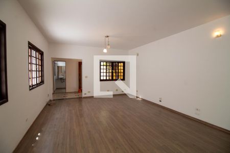 Sala de casa para alugar com 3 quartos, 200m² em Vila Cordeiro, São Paulo
