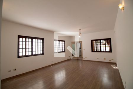 Sala de casa para alugar com 3 quartos, 200m² em Vila Cordeiro, São Paulo