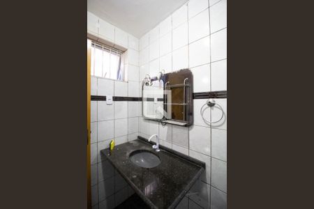 Banheiro de casa à venda com 2 quartos, 80m² em Vila Vessoni, São Paulo