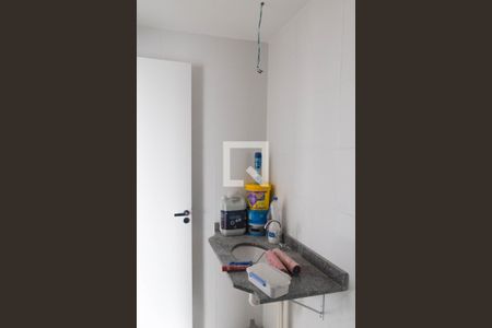 Banheiro de apartamento à venda com 1 quarto, 47m² em Vila Rosália, Guarulhos