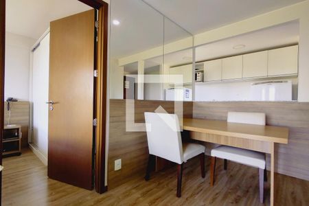 Sala de apartamento para alugar com 1 quarto, 48m² em Camorim, Rio de Janeiro