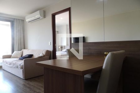 Sala de apartamento para alugar com 1 quarto, 48m² em Camorim, Rio de Janeiro