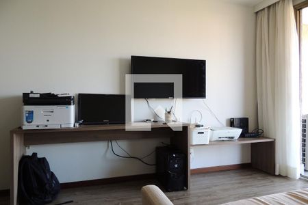 Sala de apartamento para alugar com 1 quarto, 48m² em Camorim, Rio de Janeiro