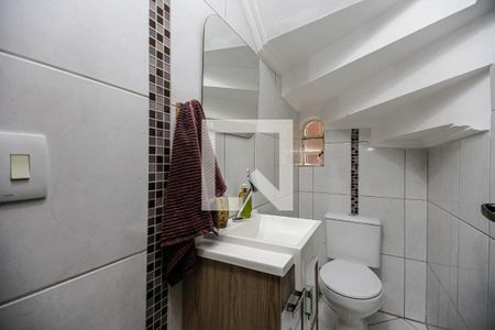 Lavabo de casa à venda com 3 quartos, 200m² em Jardim Teresa, São Paulo