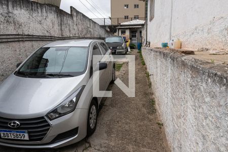 Casa à venda com 250m², 2 quartos e 4 vagas Casa à venda com 250m², 2 quartos e 4 vagasGaragem