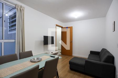 Sala de apartamento para alugar com 2 quartos, 50m² em Jardim Caiapiá, Cotia