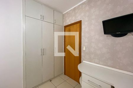 Quarto 1 de apartamento à venda com 3 quartos, 93m² em Monsenhor Messias, Belo Horizonte