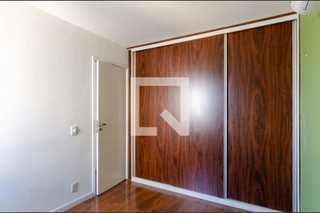 Quarto 1 de apartamento para alugar com 2 quartos, 60m² em Vila Congonhas, São Paulo