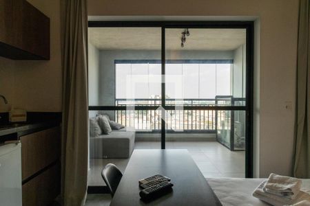 Varanda de kitnet/studio para alugar com 1 quarto, 30m² em Bom Retiro, São Paulo