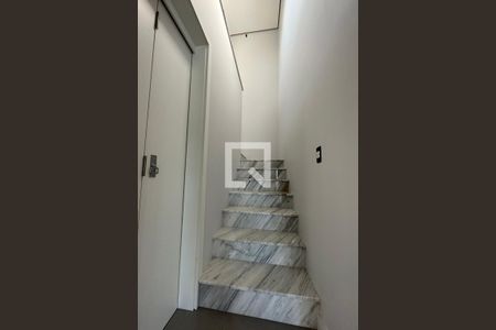 Escada de casa à venda com 2 quartos, 141m² em Scharlau, São Leopoldo