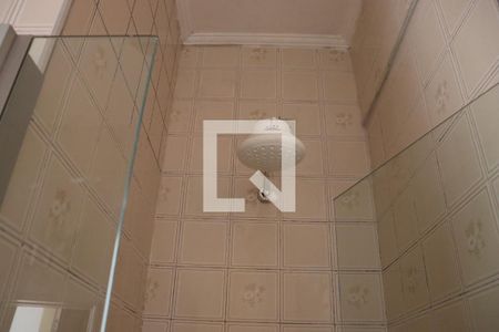 Detalhe do banheiro de kitnet/studio para alugar com 1 quarto, 30m² em Ponte Preta, Campinas
