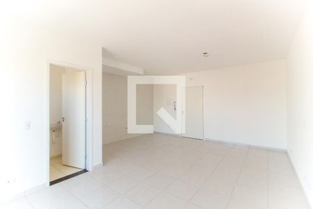 Sala/Cozinha de apartamento para alugar com 1 quarto, 47m² em Vila Granada, São Paulo