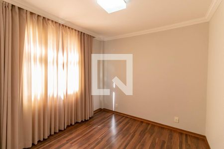 Quarto 2 de apartamento para alugar com 3 quartos, 117m² em Santo Antônio, Belo Horizonte