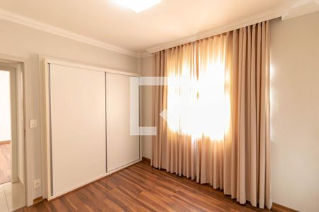 Quarto 2 de apartamento para alugar com 3 quartos, 117m² em Santo Antônio, Belo Horizonte