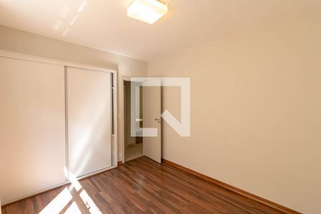 Quarto 1 de apartamento para alugar com 3 quartos, 117m² em Santo Antônio, Belo Horizonte