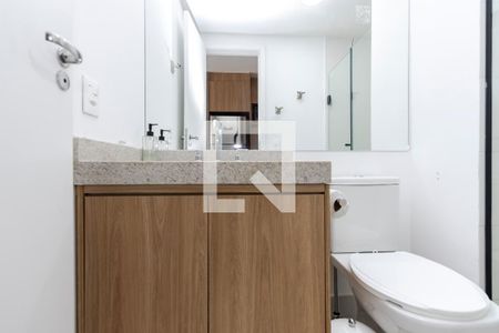 Banheiro de kitnet/studio à venda com 1 quarto, 24m² em Campo Belo, São Paulo