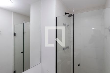 Banheiro de kitnet/studio à venda com 1 quarto, 24m² em Campo Belo, São Paulo