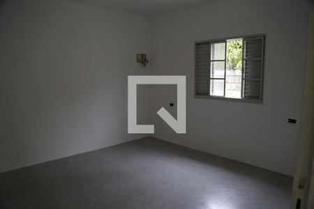 Quarto de casa para alugar com 1 quarto, 90m² em Vila Zat, São Paulo