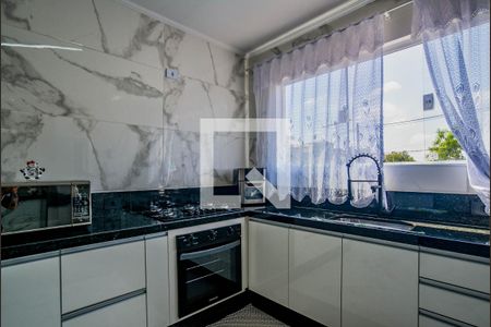 Casa à venda com 342m², 4 quartos e 2 vagas Casa à venda com 342m², 4 quartos e 2 vagasCozinha