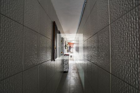 Casa à venda com 342m², 4 quartos e 2 vagas Casa à venda com 342m², 4 quartos e 2 vagasCorredor Externo