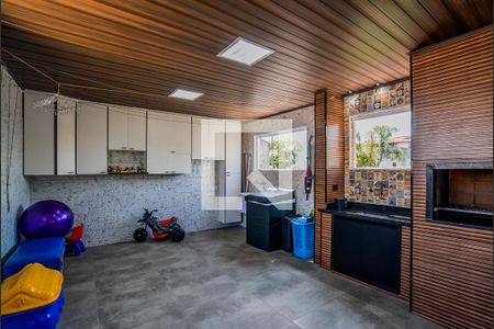 Casa à venda com 342m², 4 quartos e 2 vagas Casa à venda com 342m², 4 quartos e 2 vagasÁrea de Serviço