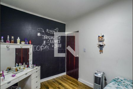 Casa à venda com 342m², 4 quartos e 2 vagas Casa à venda com 342m², 4 quartos e 2 vagasQuarto 2