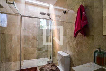 Casa à venda com 342m², 4 quartos e 2 vagas Casa à venda com 342m², 4 quartos e 2 vagasBanheiro Social