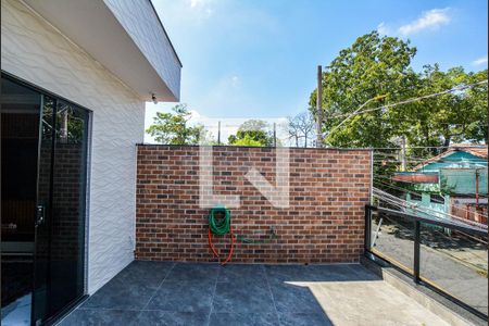 Casa à venda com 342m², 4 quartos e 2 vagas Casa à venda com 342m², 4 quartos e 2 vagasVaranda da Sala