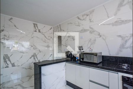 Casa à venda com 342m², 4 quartos e 2 vagas Casa à venda com 342m², 4 quartos e 2 vagasCozinha