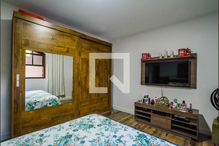 Casa à venda com 342m², 4 quartos e 2 vagas Casa à venda com 342m², 4 quartos e 2 vagasQuarto Suíte