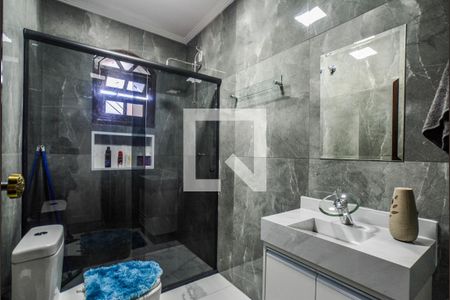 Casa à venda com 342m², 4 quartos e 2 vagas Casa à venda com 342m², 4 quartos e 2 vagasBanheiro da Suíte