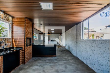 Casa à venda com 342m², 4 quartos e 2 vagas Casa à venda com 342m², 4 quartos e 2 vagasÁrea de Serviço