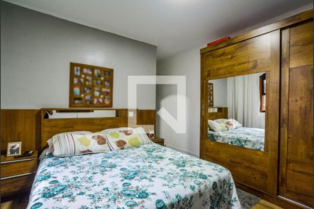 Casa à venda com 342m², 4 quartos e 2 vagas Casa à venda com 342m², 4 quartos e 2 vagasQuarto Suíte