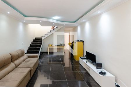 Sala de casa para alugar com 4 quartos, 200m² em Vila Cavaton, São Paulo