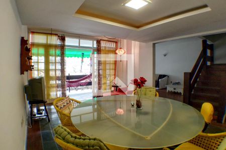 Sala 1 de casa para alugar com 3 quartos, 189m² em Itacoatiara, Niterói