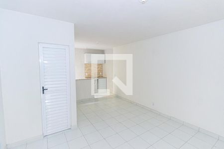 Sala/Quarto de apartamento para alugar com 1 quarto, 25m² em Cordovil, Rio de Janeiro