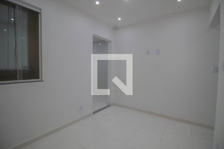 Sala  de apartamento para alugar com 1 quarto, 38m² em Taquara, Rio de Janeiro