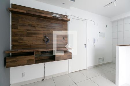 Sala / Cozinha de apartamento para alugar com 1 quarto, 27m² em Vila Campanela, São Paulo