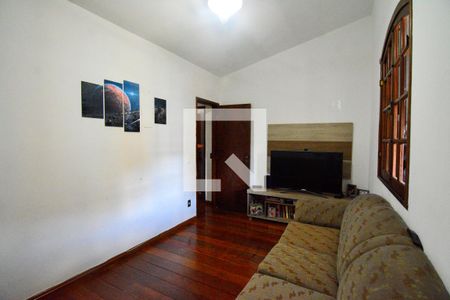 Sala 1 de casa à venda com 3 quartos, 400m² em Conjunto Califórnia, Belo Horizonte