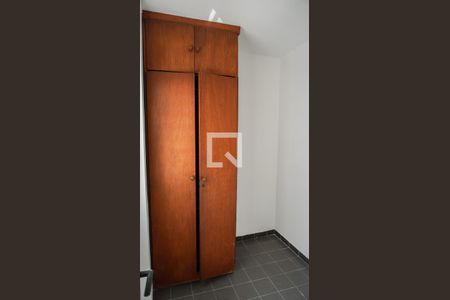 Quarto de Serviço de apartamento à venda com 6 quartos, 257m² em Vila Clementino, São Paulo