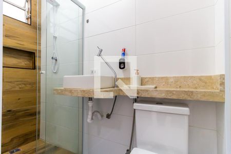 Banheiro de apartamento à venda com 2 quartos, 60m² em Cambuci, São Paulo