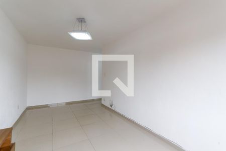 Sala de apartamento para alugar com 2 quartos, 75m² em Vila Irmãos Arnoni, São Paulo