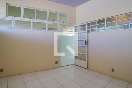 Sala de kitnet/studio para alugar com 2 quartos, 50m² em Floresta, Belo Horizonte